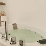 Maqueda Mood בית הארחה 4*