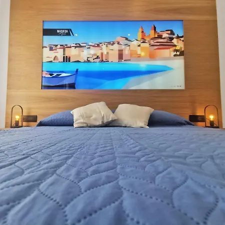 Maqueda Mood 招待所 4*