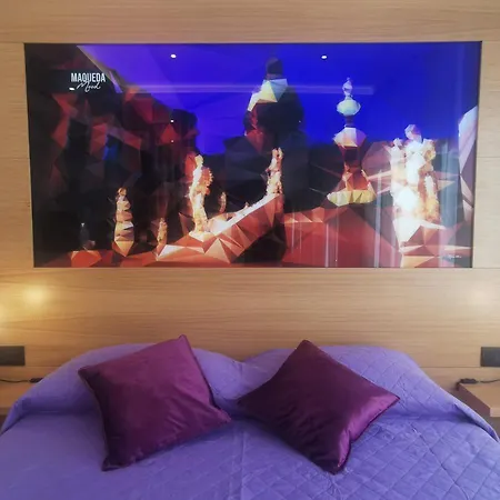 招待所 Maqueda Mood 4*